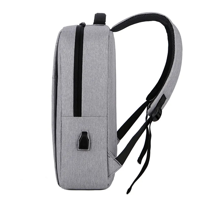 BOLSO EJECUTIVO IMPERMEABLE CON PUERTO USB – ESTILO Y FUNCIONALIDAD PARA TU DÍA A DÍA