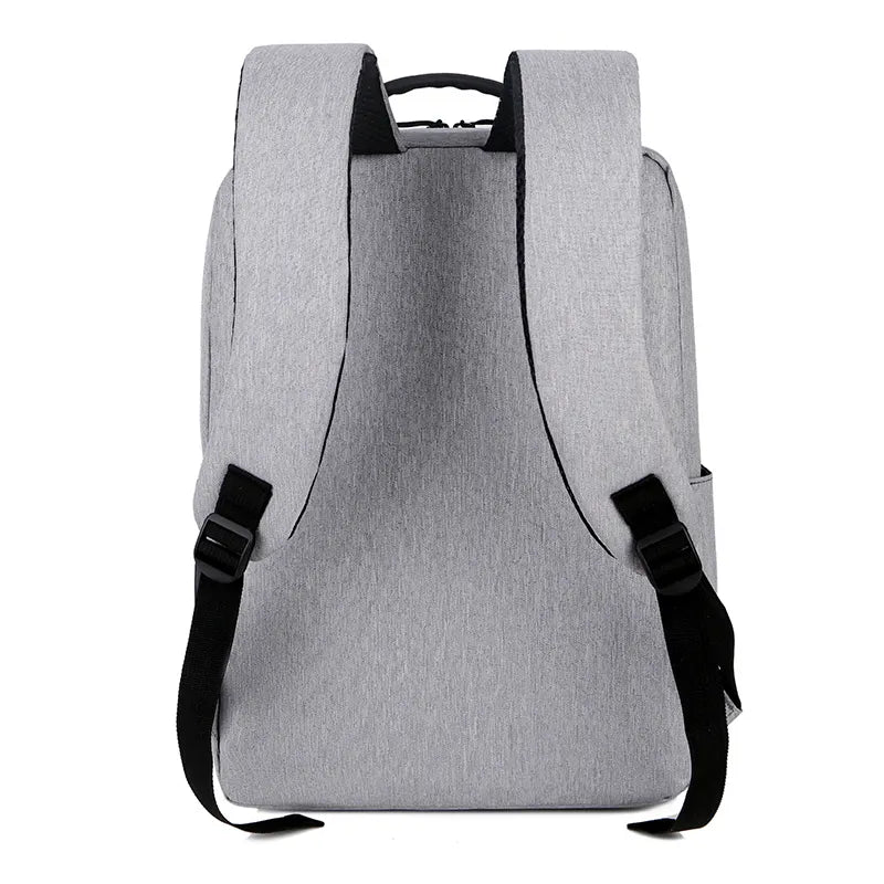BOLSO EJECUTIVO IMPERMEABLE CON PUERTO USB – ESTILO Y FUNCIONALIDAD PARA TU DÍA A DÍA