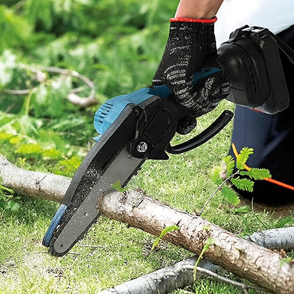 Mini Motosierra Portátil – Potencia en tus Manos, ¡Corta Todo al Instante!